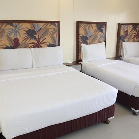 Eon Centennial Resort Hotel & Waterpark 伊洛伊洛 客房 照片
