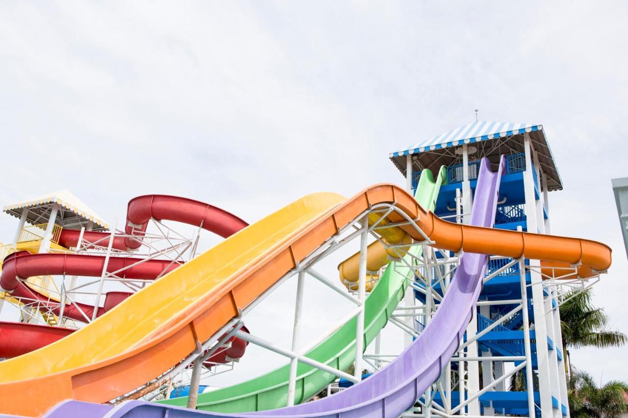 Eon Centennial Resort Hotel & Waterpark 伊洛伊洛 外观 照片