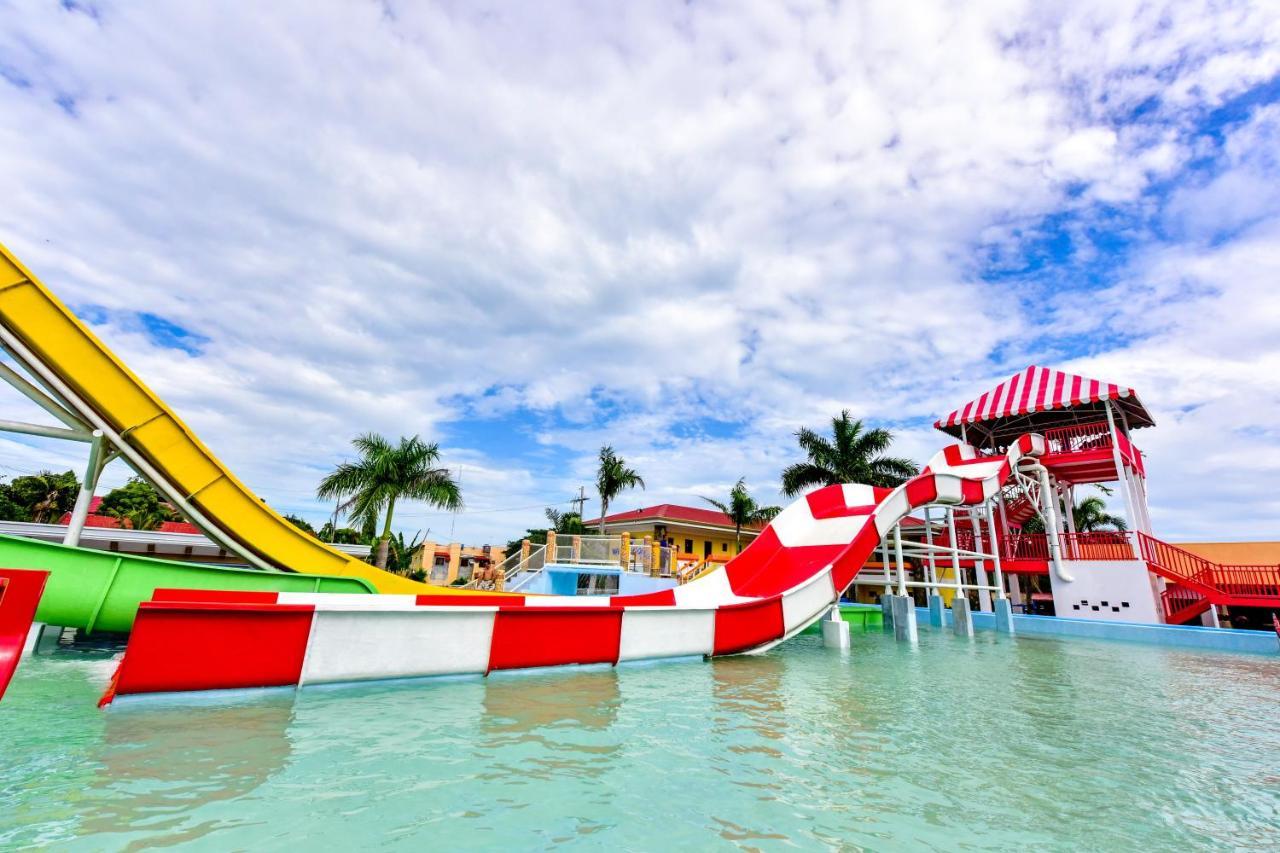 Eon Centennial Resort Hotel & Waterpark 伊洛伊洛 外观 照片