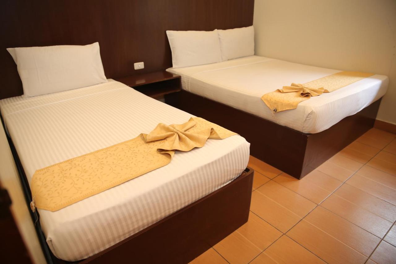 Eon Centennial Resort Hotel & Waterpark 伊洛伊洛 外观 照片