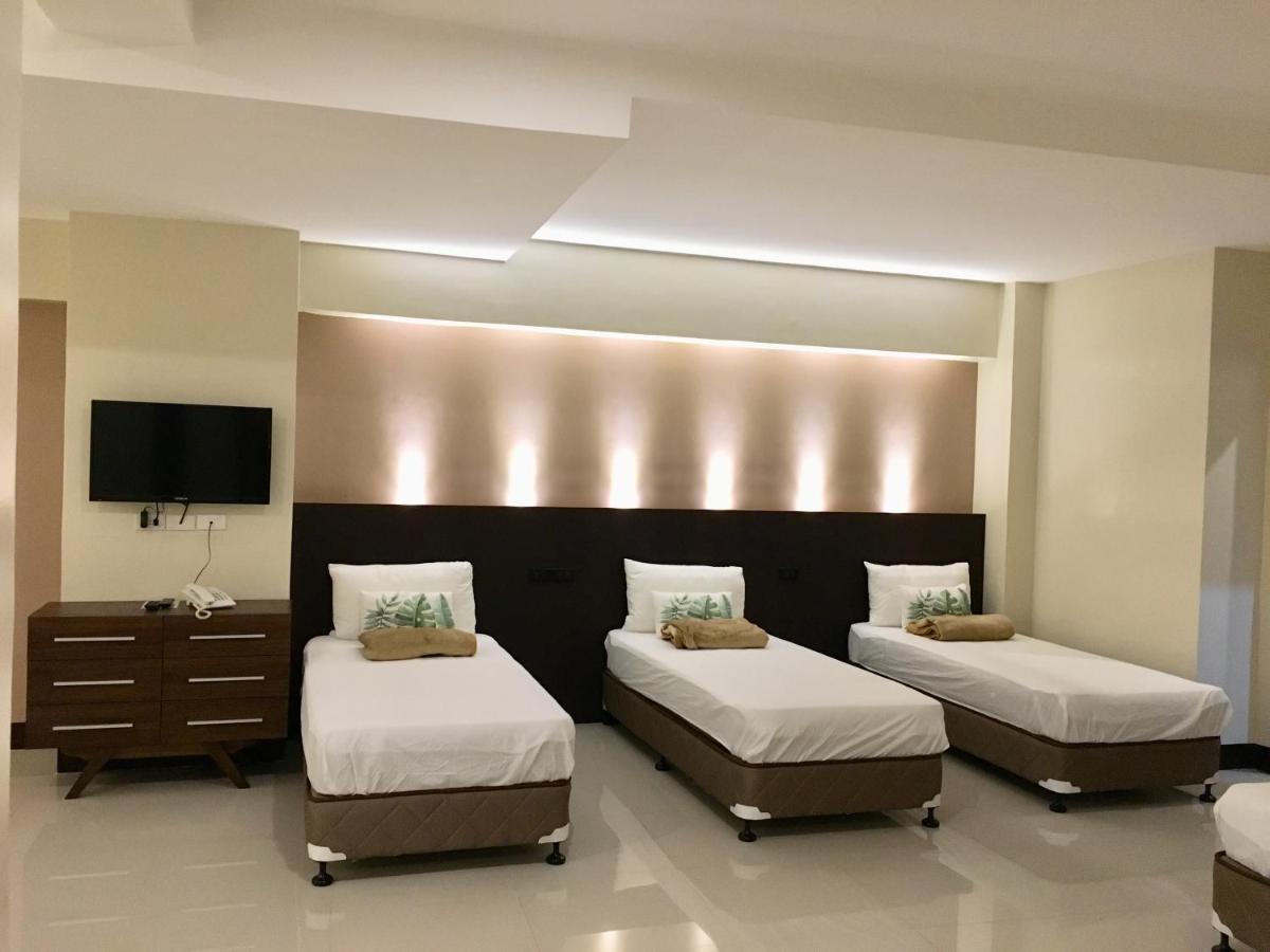 Eon Centennial Resort Hotel & Waterpark 伊洛伊洛 客房 照片