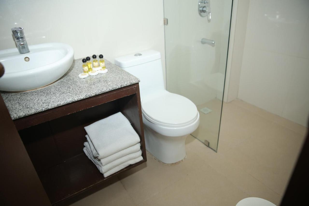 Eon Centennial Resort Hotel & Waterpark 伊洛伊洛 外观 照片