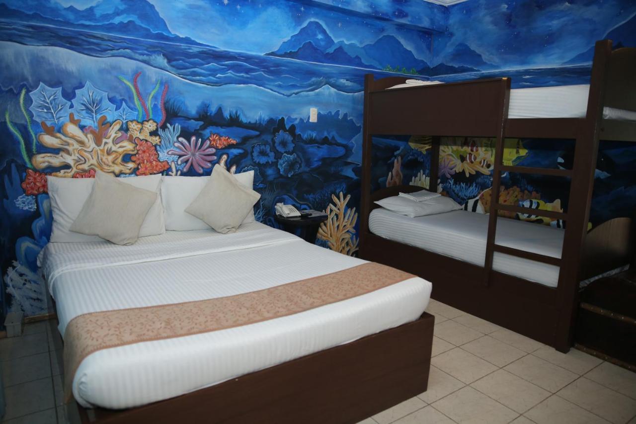 Eon Centennial Resort Hotel & Waterpark 伊洛伊洛 外观 照片