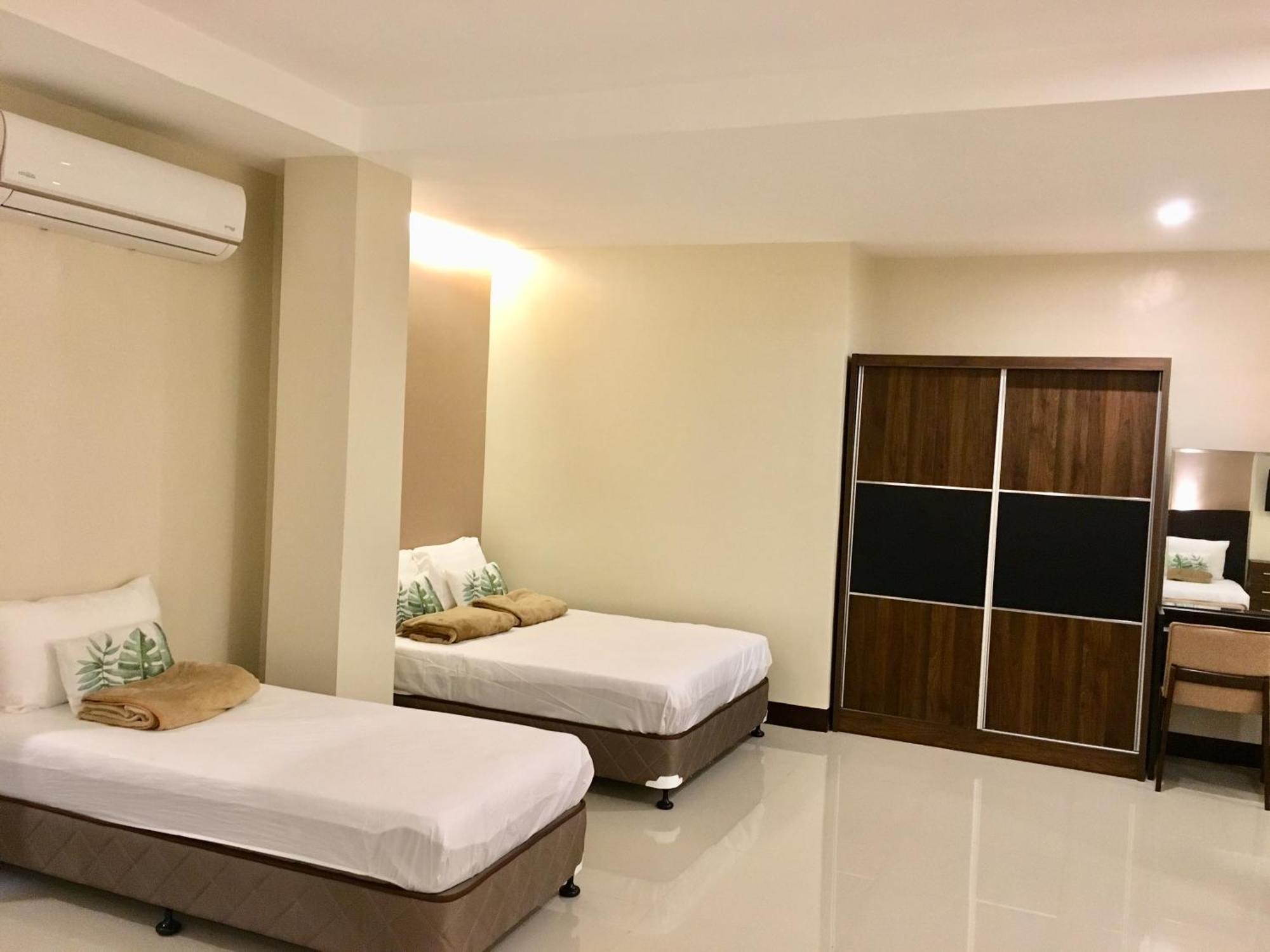 Eon Centennial Resort Hotel & Waterpark 伊洛伊洛 客房 照片